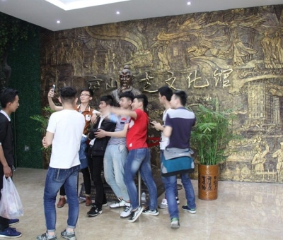 南昌建筑工程技工學(xué)校師生在仙客來學(xué)習(xí)“雙創(chuàng)”經(jīng)驗(yàn)、分享“雙創(chuàng)”精神