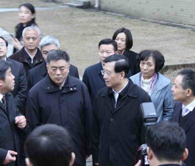 省委書記強(qiáng)衛(wèi)蒞臨仙客來(lái)公司視察