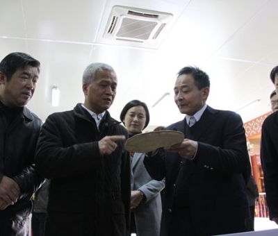 九江市委書記楊偉東蒞臨仙客來(lái)公司調(diào)研