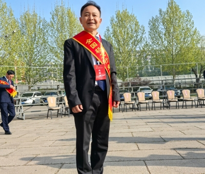 喜報(bào)！仙客來(lái)董事長(zhǎng)潘新華研究員榮獲“全國(guó)輕工業(yè)勞動(dòng)模范”稱(chēng)號(hào)